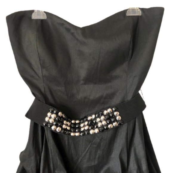 Torrid Black Sweetheart Strapless Bubble Hem Tiered Cocktail Dress - 22 - Picture 4 of 11